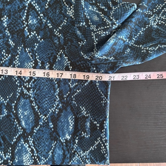 Nine West Women's Blue Snake Print Tie Neck Tunic Blouse Shirt Top M - Picture 5 of 11